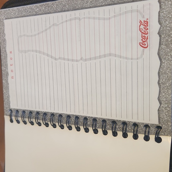 Coke "Always" padded binder with removable notebook/planner, velcro closure - Picture 5 of 9